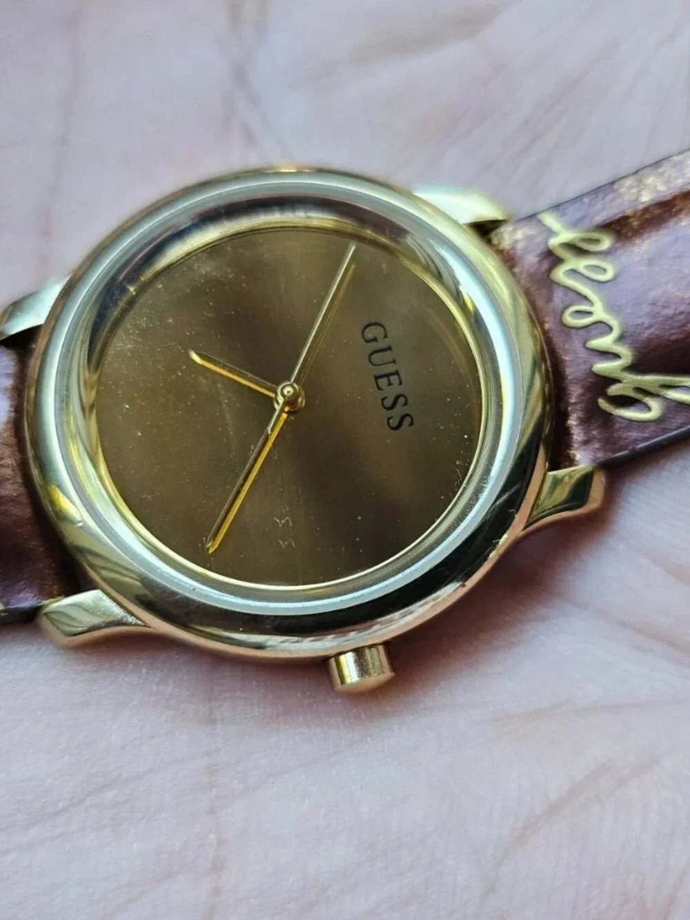 Vintage Guess Wristwatch Unisex Brown Leather Strap Gold Tone Face Analog Watch